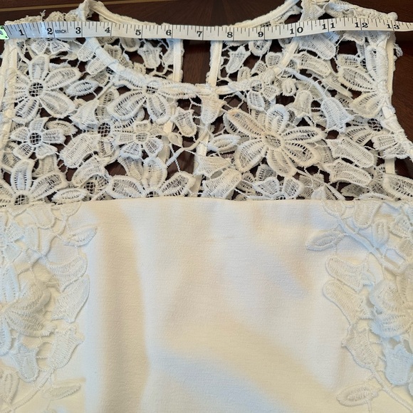 Annette Lepore Lace Panel Shift Dress | White | Elegant Feminine | Size S - Picture 7 of 9